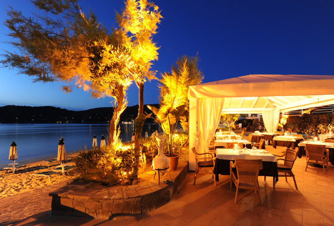Seaside restaurants, Elba Island