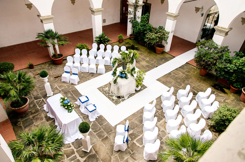 Serena and Franco get married in the De Laugier former barracks