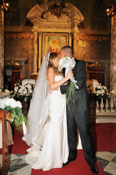 Sofia e Filippo sposi nella chiesa della Misericordia, Portoferraio, Isola Elba